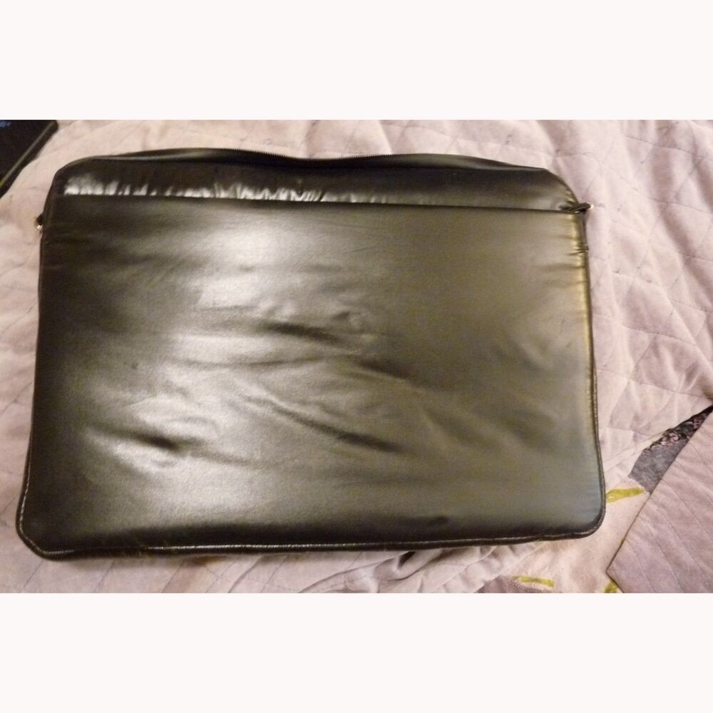 Athleta X Caraa Tech Puffer Multi Compartment Laptop Sleeve Pouch 10.5x15